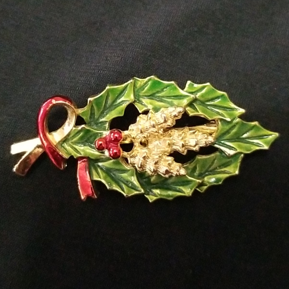 Gerry's Holly Christmas Brooch